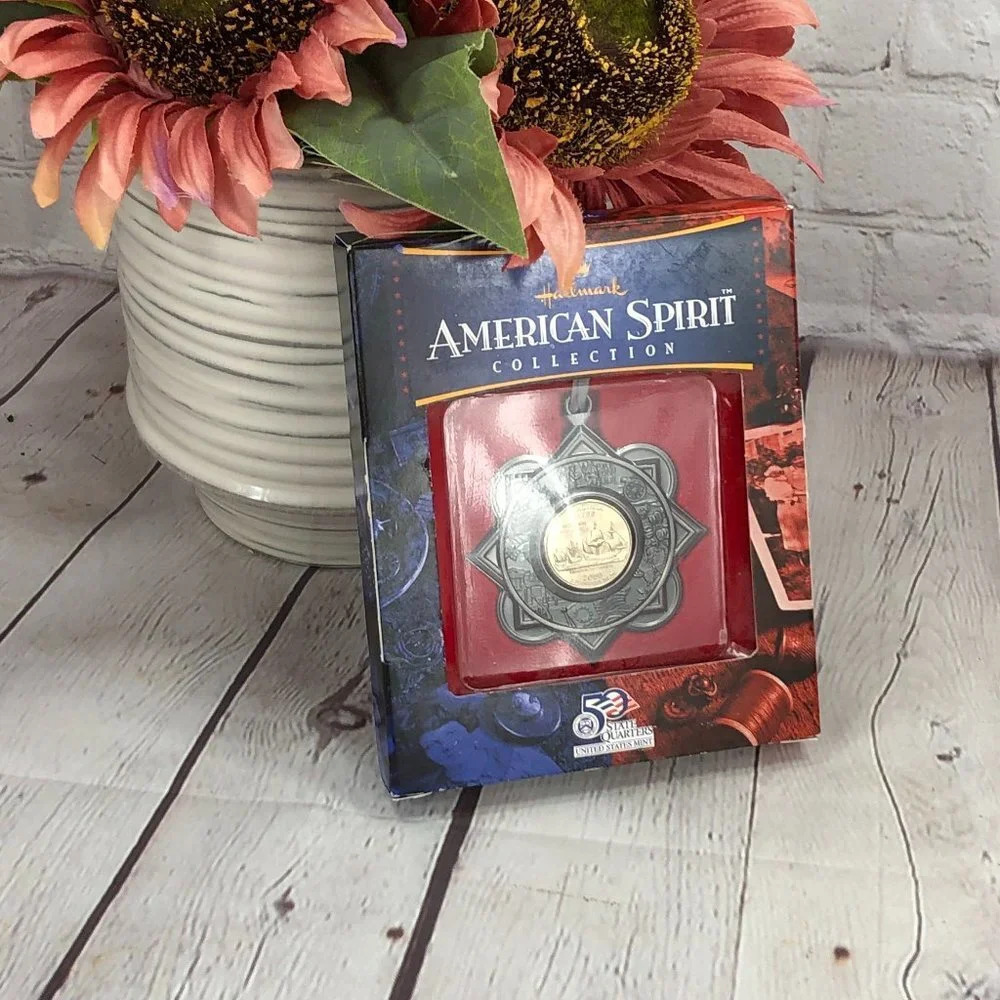 hallmark American spirit collection ornament 2000 Virginia